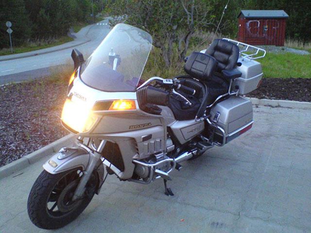 Honda_Gold_Wing.jpg